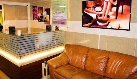 75 min golden massage package in a vip room with private shower makhsoom