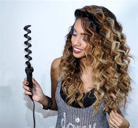 A Fun Approach To Crimping Hair With Glampalmusa Zig Zag Texture Iron Tutorial Is One Post