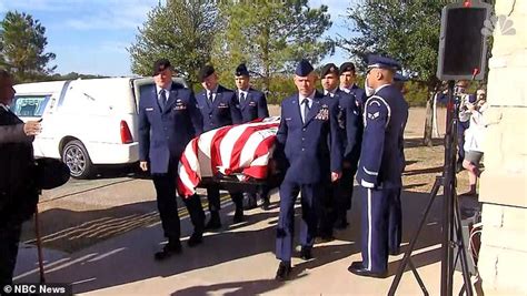 Nearly 1000 Attend The Funeral Of Air Force Veteran After Learning