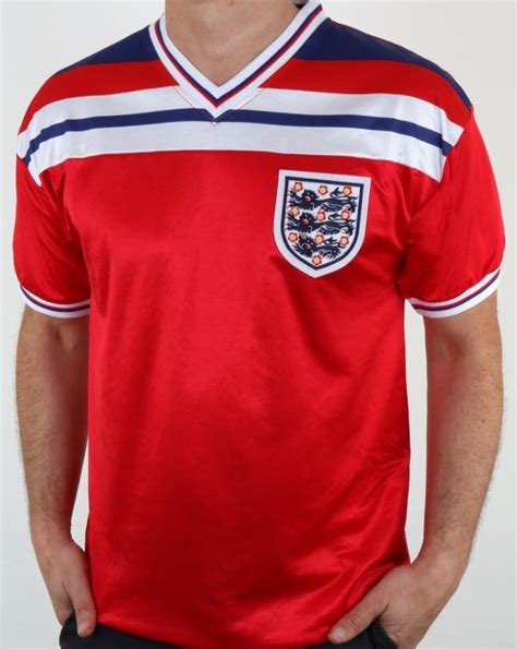 England 1982 Retro Football Away Shirt Red 80s Casual Classics