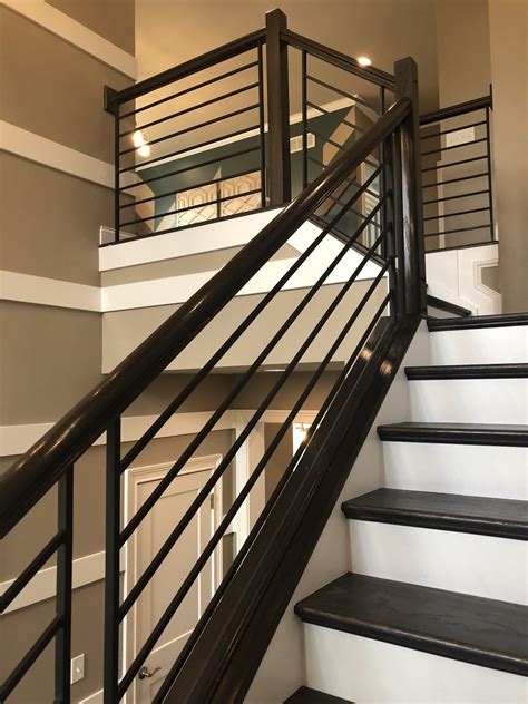 Modern Horizontal Wrought Iron Spindle Stairway Design Staircase
