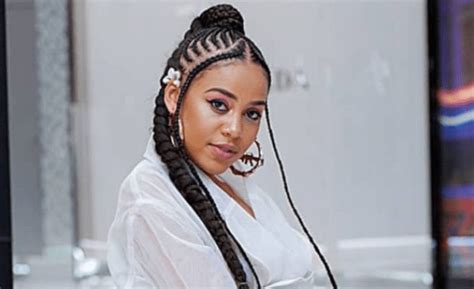It's great for a wide forehead (just so you know) and with the hair cuffs hair jewellery is so bang on trend right now and it's one of the quickest and simplest ways to totally rock your box braids. IN SOUTH AFRICA: Sho Madjozi to create content for her kid fans in 2020 | Braid game, Kids fans ...