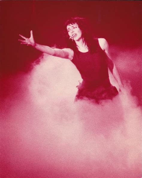 Kate Bush Performing Wuthering Heights During The Tour Of Life 1979