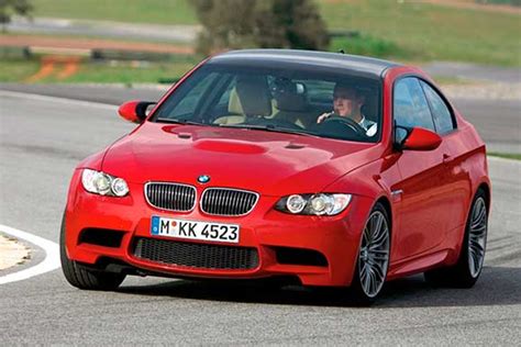 Learn more about price, engine type, mpg, and complete safety and warranty information. Ficha técnica completa do BMW M3 4.0 V8 2010 - Heycar