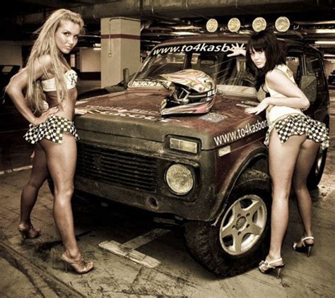 Sexy Girls With Cars