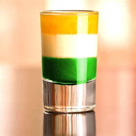 Irish Flag shot recipe | Mix That Drink