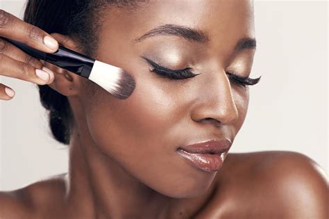 Astuces Pour Réussir Le Make Up De La Peau Noire