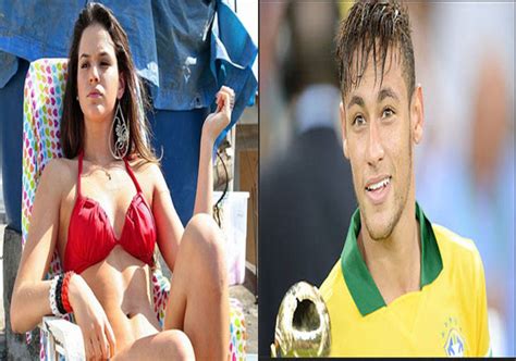 Meet Soccer Star Neymars Hot Girlfriend Bruna Marquezine