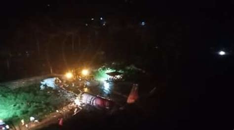 Kerala Crash Updatestoll At 20 Survivors Say Brave Pilot Averted