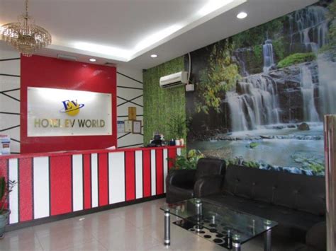 What are some of the best cheap hotels in shah alam? EV World Hotel - Shah Alam 1 - Budget Hotel Malaysia