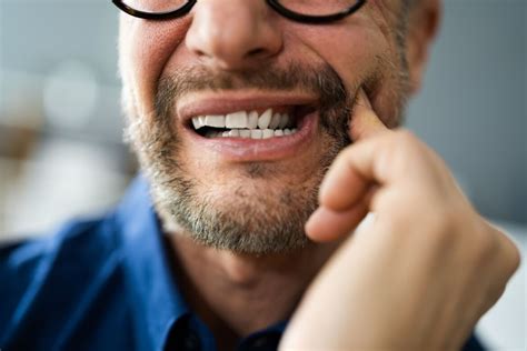 Kaj je zobna gniloba in kako jo preprečiti