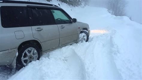 Subaru Forester Stb In Deep Snow Youtube