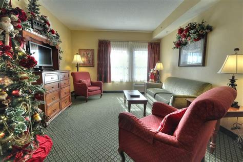 Two Room Suites13 The Inn At Christmas Place Pigeon Forge Tn