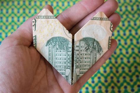 Folding Money Like A Heart Step By Step Dollar Bill Origami Heart