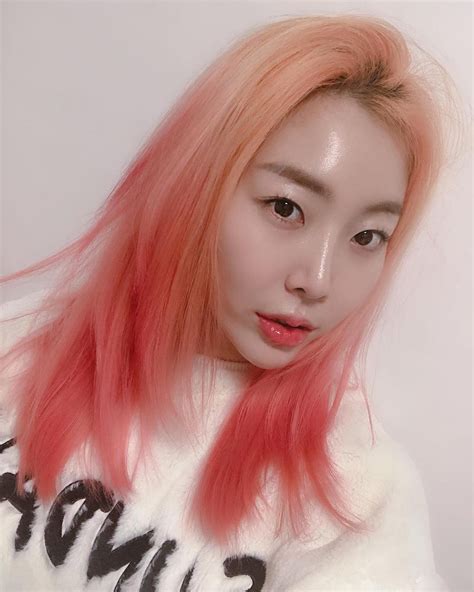 The Top Hair Color Trends In South Korea For 2019 According To Seoul S Biggest Hairstylists
