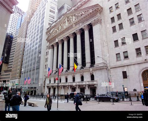 New York Stock Exchange 11 Wall Street New York Usa Stock Photo Alamy