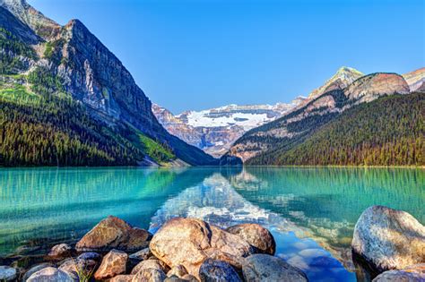 Lake Louise With Mount Victoria Glacier In Banff National