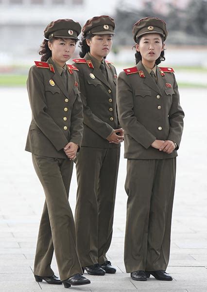 北朝鮮の女性兵投稿画像