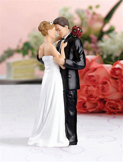 Romantic Resin Wedding Cake Topper Figure Bride And Groom Couple Bridal