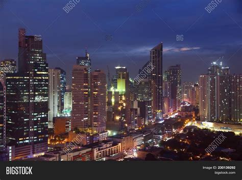Imagen Y Foto Makati City Night Prueba Gratis Bigstock