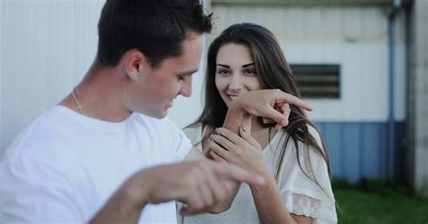 Loud, pushy females who feel they have to compete. 9 Small Things Guys Love When Their Girlfriends Do For Them
