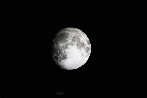 무료 이미지 검정색과 흰색 분위기 공간 어둠 단색화 월광 원 완전한 천문학 중국인 천체 보름달 근처