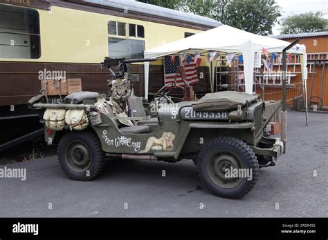 Machine Gun Mounted On Jeep Hi Res Stock Photography And Images Alamy