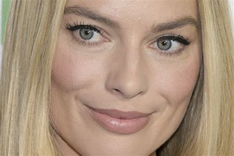 Margot Robbie Skincare Routine And Beauty Secrets The Skincare Edit