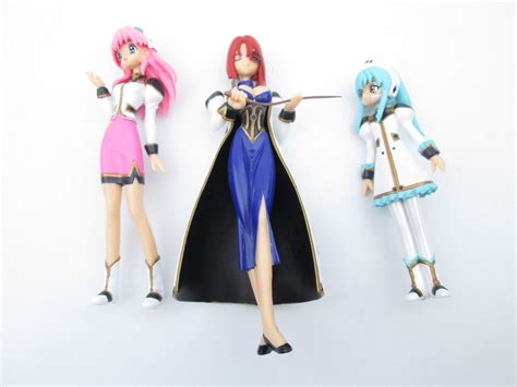 The best rappers sample anime; merchandise - Who are these female anime figures in ...
