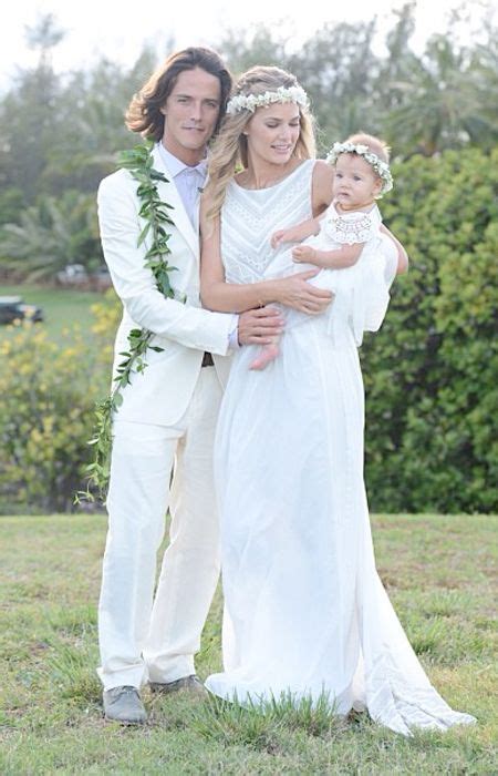 brides tori praver and danny fuller s hawaii wedding cat wedding wedding pics wedding looks