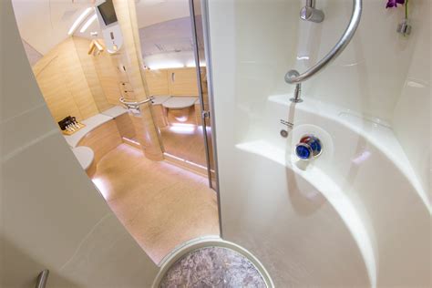 Showers Aboard Emirates A380 Travelizer