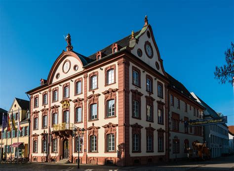 Offenburg open borough coat of arms showing open gates fr offenbourg is a city located in the state of badenwrttemberg germany with about 57000 i. Schulden abbauen: Wie die Stadt Offenburg das geschafft ...