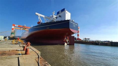 Serah terima kapal tanker super ini dilakukan pada 9 februari 2021 dan disaksikan oleh duta besar. Kapal Raksasa Berkapasitas 2 Juta Barrel Milik Pertamina ...