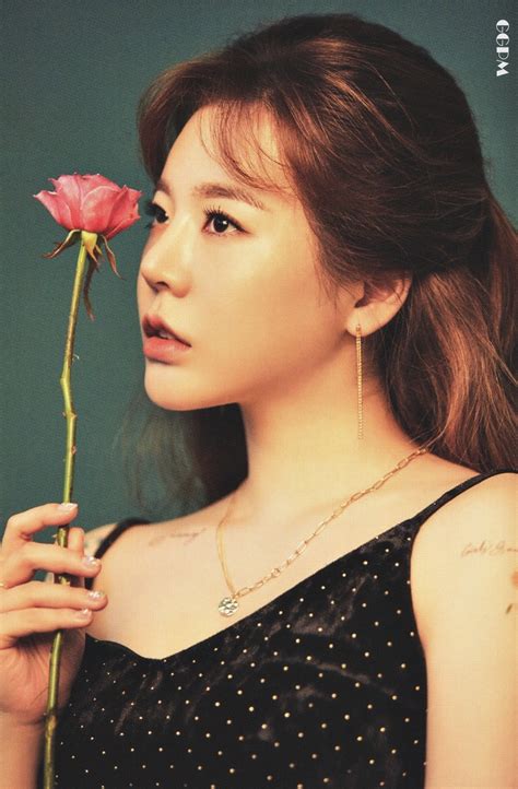 Sunny Girls Generation Oh Gg Season S Greetings 2021 A4 Poster