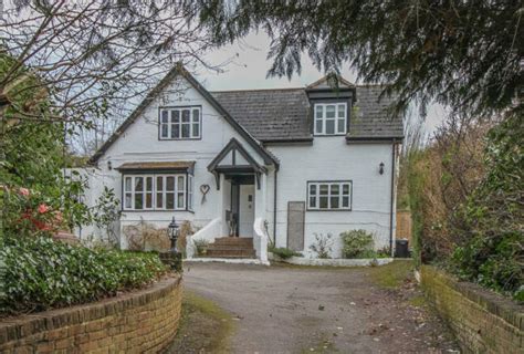 5 Bedroom Detached House For Sale In Anna Valley Andover Hampshire