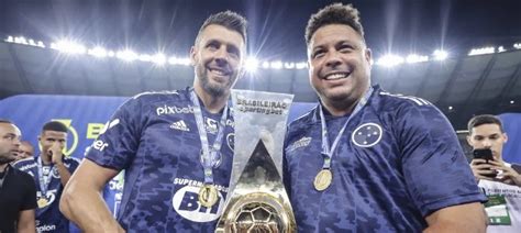 A Virada Cruzeiro Lança Documentário Com Bastidores De Ronaldo E Do