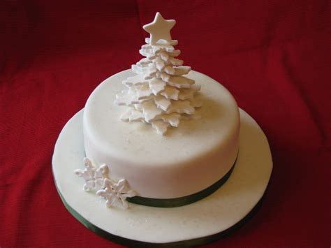 See more ideas about cupcake cakes, cake, fondant. Christmas cakes decorating ideas photos and xmas wishes ...