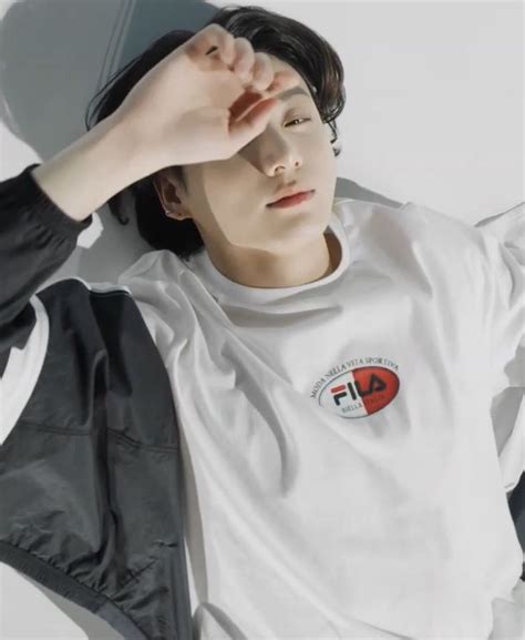 Jungkook | bts butter group teaser photo 1. Pin de bangtaninyourarea em Jeon Jungkook em 2021