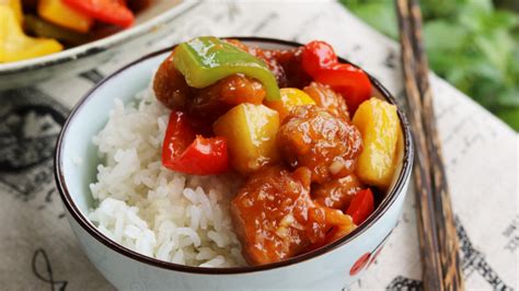 Sweet & sour pork ingredients: Sweet and Sour Pork (Southern Chinese Style) | Recipe in 2020 | Sweet and sour pork, Asian ...