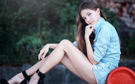 Hintergrundbilder Modell Portr T Lange Haare Beine Sitzung Fotografie Jeans Mode