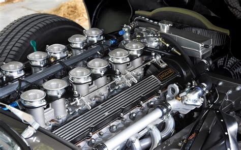 Jaguar Xj40 Jaguar E Type Royce Car Classic Cars British V12 Engine