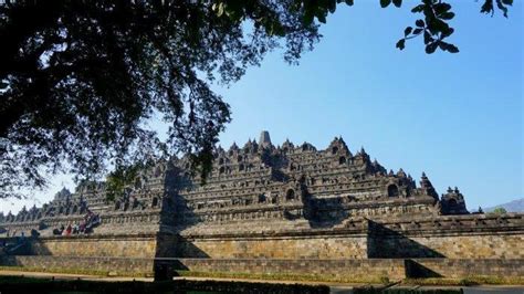 Sejarah Dan Tempat Wisata Candi Borobudur Lengkap Ramai Tiket Masuk Hot Sex Picture