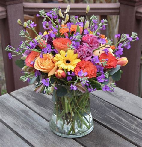 Flower Arrangement In Bright Cheerful Colors Fresh Flowers