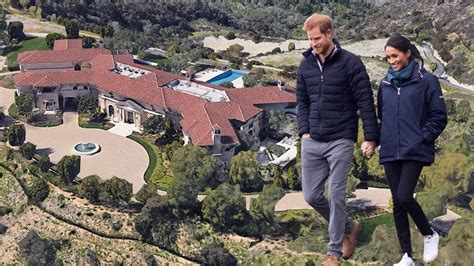 The Duke And Duchess Of Sussex Put Screens Up At 18m Mansion Youtube