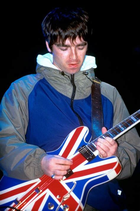 Noel Gallagher With Union Jack Sheraton Noel Gallagher Oasis Guitar