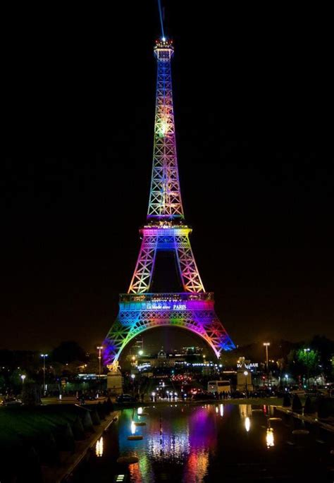 Eiffel Tower Lit Up In Rainbow Lights To Honor Orlando 61216 Torre