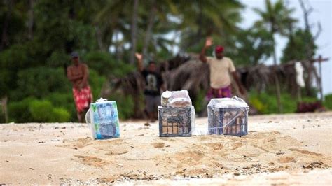 Beach Sos Saves Men Stranded On Tiny Micronesian Island Bbc News