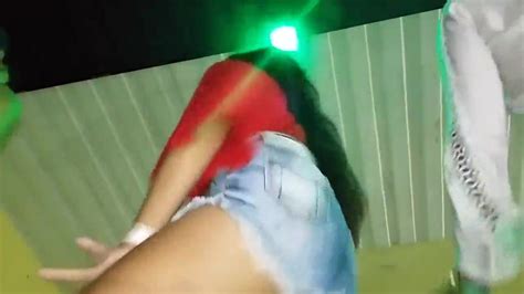 Linda Dançando Funk Mostrando A Calcinha No Baile Dos Tarados Cnn Amador