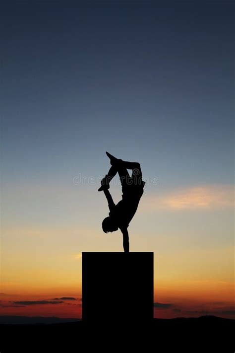 Handstand In Sunset Stock Image Image Of Beautiful Orange 29202427