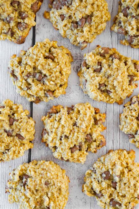 Oatmeal raisin cookies have always been my absolute favorite kind of cookie. Banana Oatmeal Cookies - This is Not Diet Food